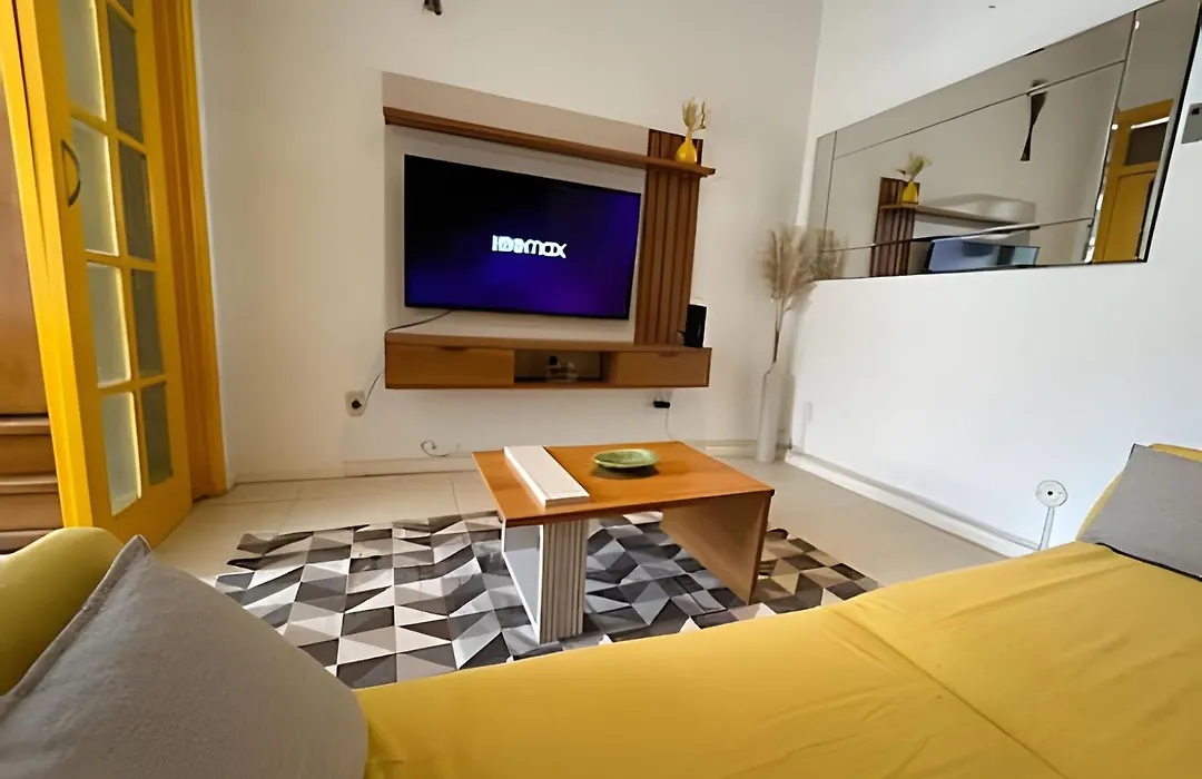 Apartamento em Copacabana a 100 metros da Praia-1